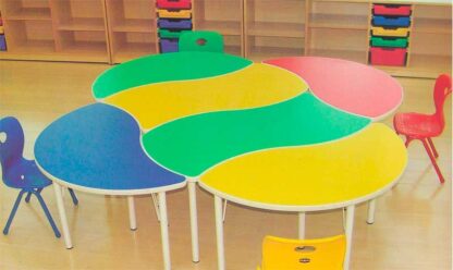 Стол для детей Волна в сборе со столами Капля